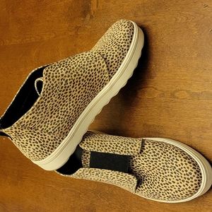 Universal Thread Leopard Print Sneakers